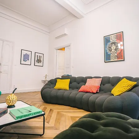 Luxueux-climatisation-3 Chambres-2sdb-garage -aj Apartment