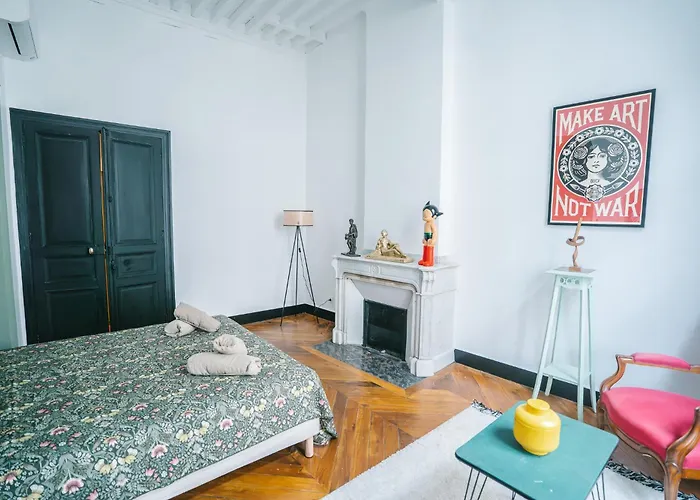 Luxueux-climatisation-3 Chambres-2sdb-garage -aj Каркассон