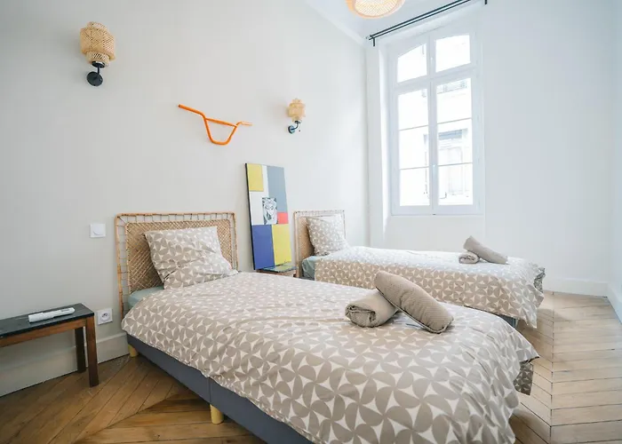 Luxueux-climatisation-3 Chambres-2sdb-garage -aj Апартаменты *